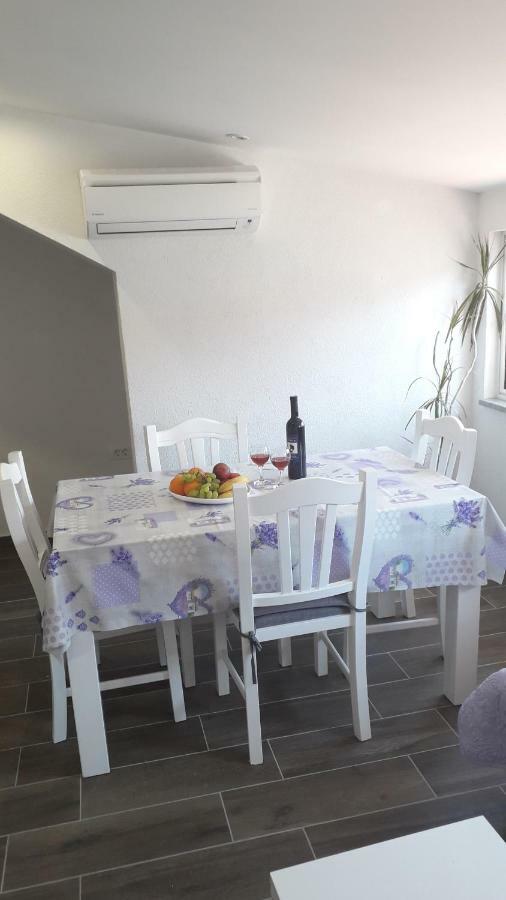 Apartment Zilic Dugi Rat