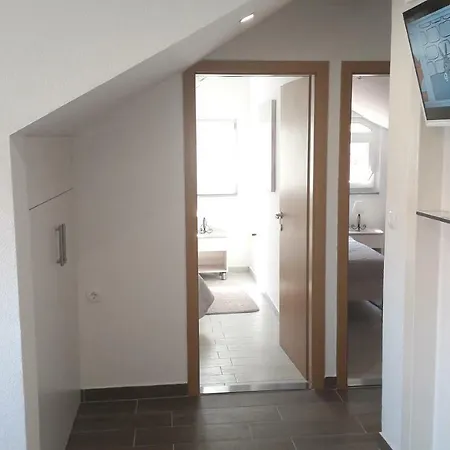Apartmani Zilic Dugi Rat Kültér fotó
